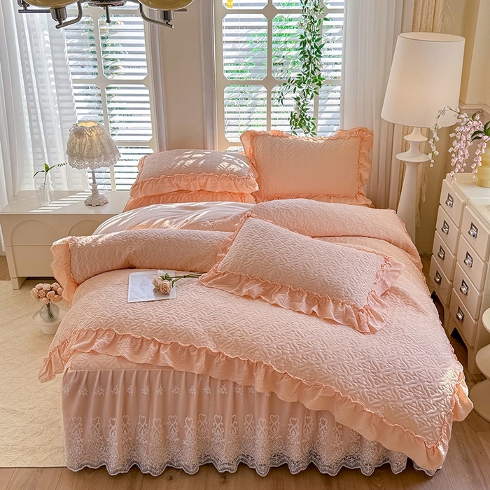 91家纺网 家纺一手货源 找家纺 （总）花香四季家纺 2025新款夹棉绗缝床裙单件三件套法式四件套套件蕾丝公主风