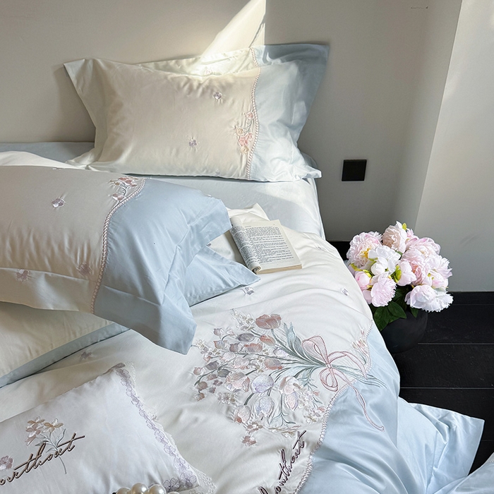 91家纺网 家纺一手货源 找家纺 优悦生活馆 2025新款全棉新疆长绒棉四件套-鸢尾花畔 控价 鸢尾花畔-浅云蓝