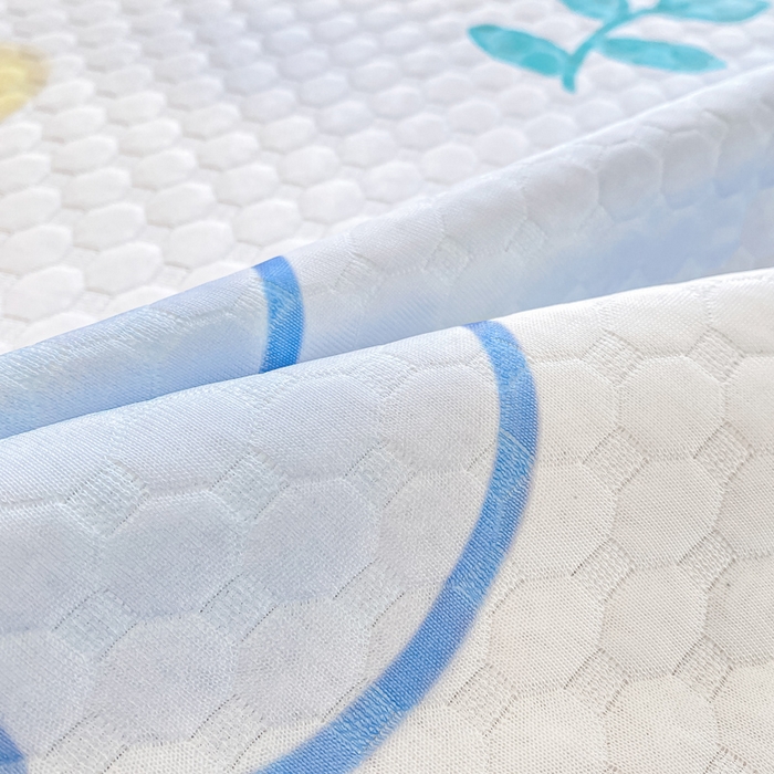 91家纺网 家纺一手货源 找家纺 康纳利2025新款A类冰豆豆床裙款凉席夏被四件套凉感丝空调被送买家秀 花语