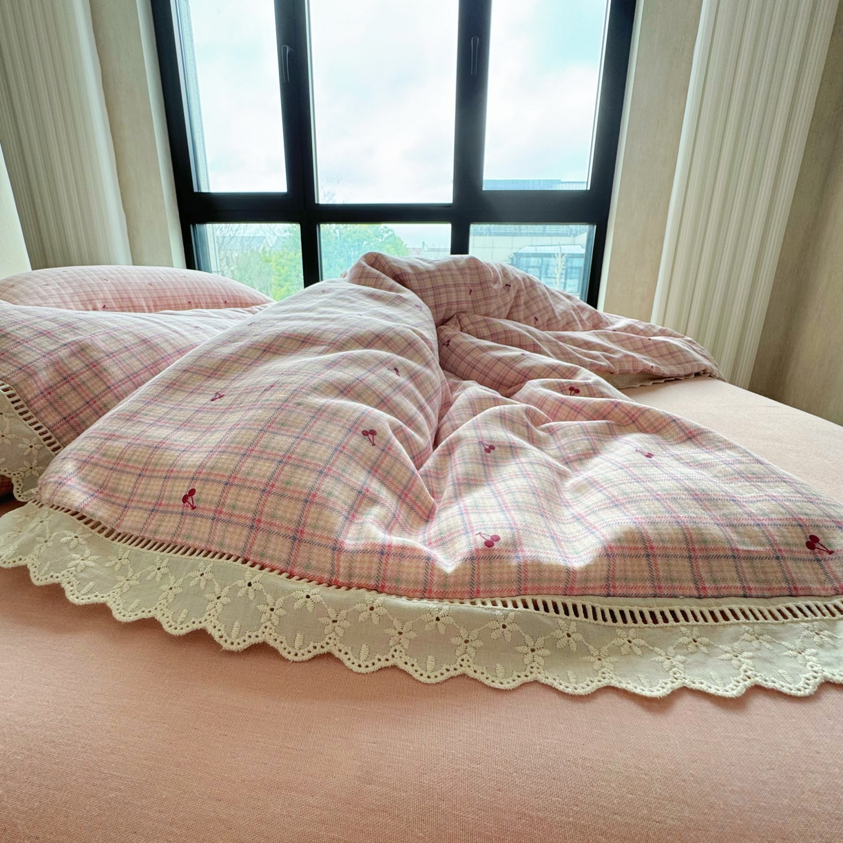 91家纺网 家纺一手货源 找家纺 8+8 （花型持续更新中）2025新款全棉双层纱镂空花边/皱皱花边四件套  初夏