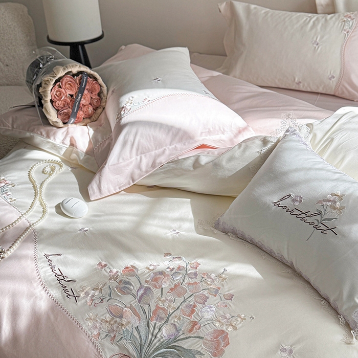 91家纺网 家纺一手货源 找家纺 优悦生活馆 2025新款全棉新疆长绒棉四件套-鸢尾花畔 控价 鸢尾花畔-露娜粉