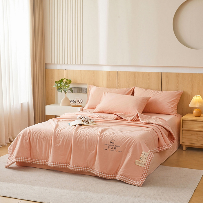 91家纺网 家纺一手货源 找家纺 2025新款无印风纯色100%新疆棉夏被夏凉被空调被棉花夏被棉花被子被芯爆款可机洗（包检测） 新疆棉-粉色