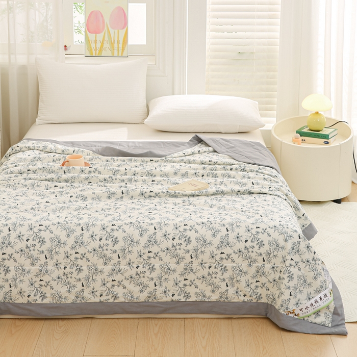 91家纺网 家纺一手货源 找家纺 锦鹭被业 2025新款A类里外全棉印花夏被 花园小兔