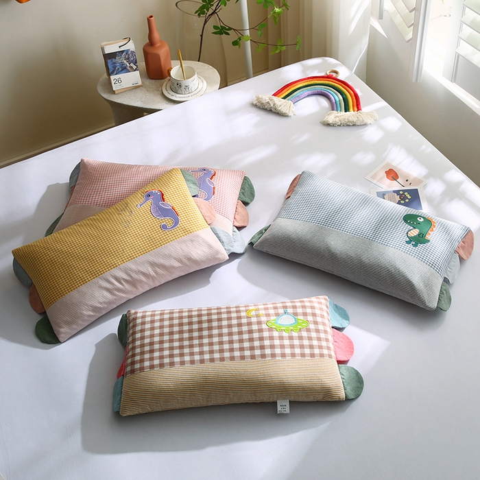 91家纺网 家纺一手货源 找家纺 2025全棉水洗棉贴布绣儿童荞麦枕头幼儿园学生枕芯 主图