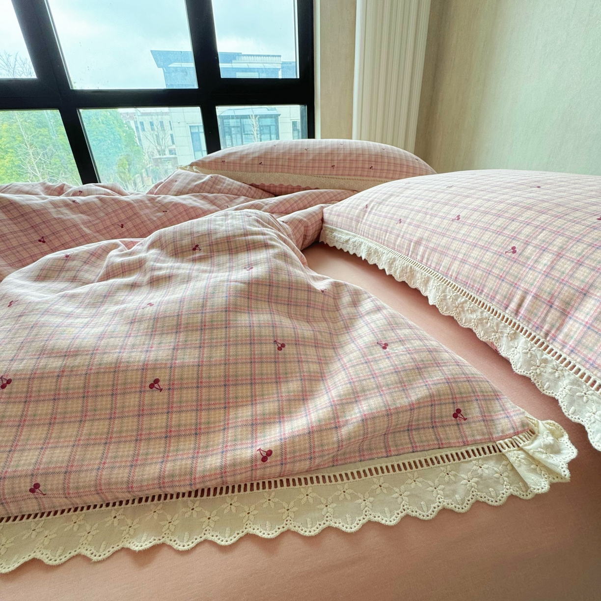 91家纺网 家纺一手货源 找家纺 8+8 （花型持续更新中）2025新款全棉双层纱镂空花边/皱皱花边四件套  初夏