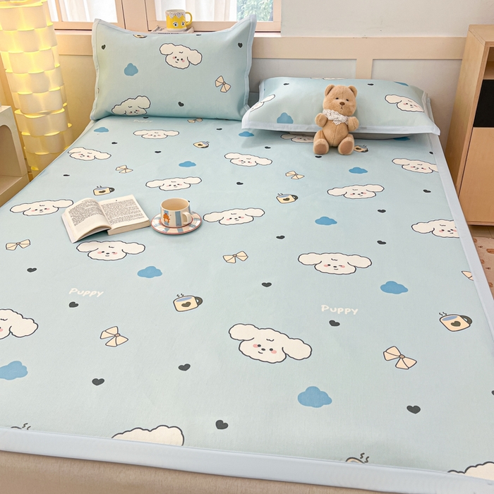 91家纺网 家纺一手货源 找家纺 绒艺席业 2025新款600D冰丝印花数码印花冰藤席卡通小清新系列 云朵狗