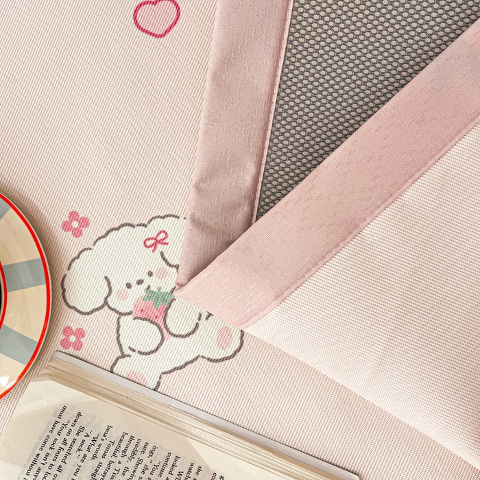 91家纺网 家纺一手货源 找家纺 绒艺席业 2025新款600D冰丝印花数码印花冰藤席卡通小清新系列 小草莓