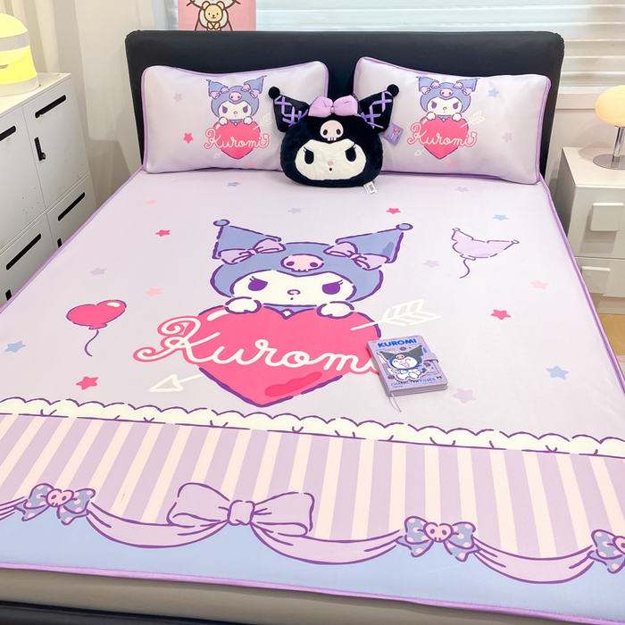 91家纺网 家纺一手货源 找家纺 暮思家居 2025新款正版授权A类大版数码印花三丽鸥可机洗1200D冰丝凉席可组合针织棉夏被四件套床笠款 床笠款-爱心库洛米