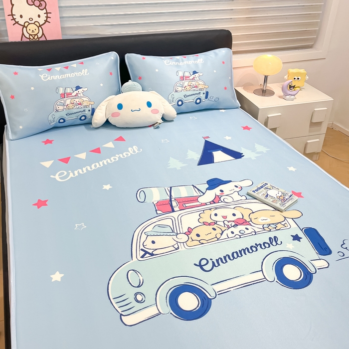 91家纺网 家纺一手货源 找家纺 暮思家居 2025新款正版授权A类大版数码印花三丽鸥可机洗1200D冰丝凉席可组合针织棉夏被四件套床笠款 床笠款-伙伴玉桂狗