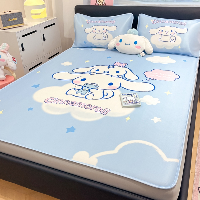 91家纺网 家纺一手货源 找家纺 暮思家居 2025新款正版授权A类大版数码印花三丽鸥可机洗1200D冰丝凉席可组合针织棉夏被四件套床笠款 床笠款-云朵玉桂狗