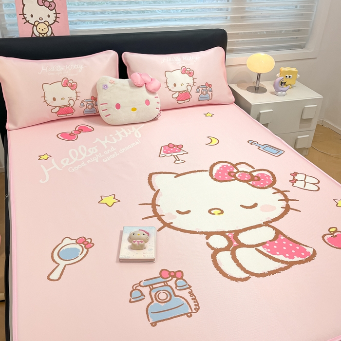 91家纺网 家纺一手货源 找家纺 暮思家居 2025新款正版授权A类大版数码印花三丽鸥可机洗1200D冰丝凉席可组合针织棉夏被四件套床笠款 床笠款-晚安KT