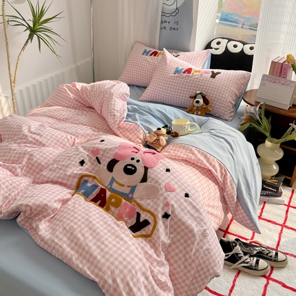 91家纺网 家纺一手货源 找家纺 （总）子钦2025新款云朵棉印加绣卡通毛巾绣四件套-飞行狗系列