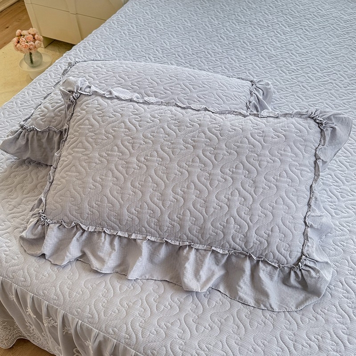 91家纺网 家纺一手货源 找家纺 花香四季家纺 2025新款夹棉绗缝床裙单件三件套法式四件套套件蕾丝公主风 灰色