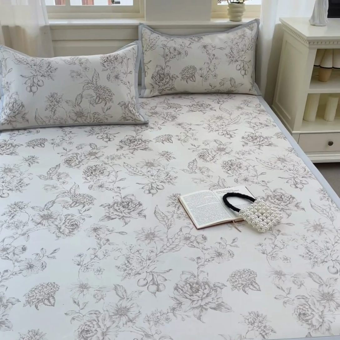 91家纺网 家纺一手货源 找家纺 绒艺席业 2025新款600D冰丝印花数码印花冰藤席赫本风系列 春风吹