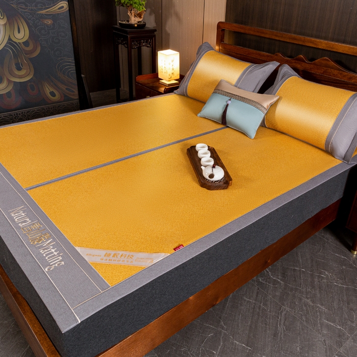 91家纺网 家纺一手货源 找家纺 卡罗兰 2025新款藤席凉席三件套床单床笠黄金藤系列 黄金藤小麦黄-床席