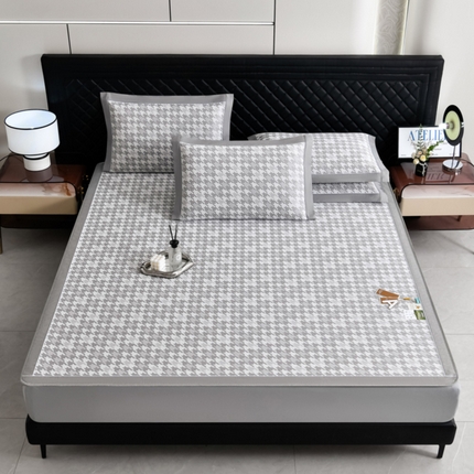 91家纺网 家纺一手货源 找家纺 （总）小牛席业 2025新款PE千鸟格凉感冰丝席系列（床笠款）凉席藤席冰藤席冰丝席竹席空调席草席乳胶席豆豆席三件套