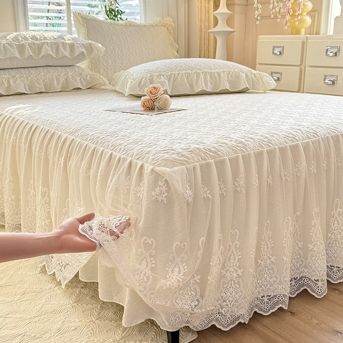 91家纺网 家纺一手货源 找家纺 花香四季家纺 2025新款夹棉绗缝床裙单件三件套法式四件套套件蕾丝公主风 米色