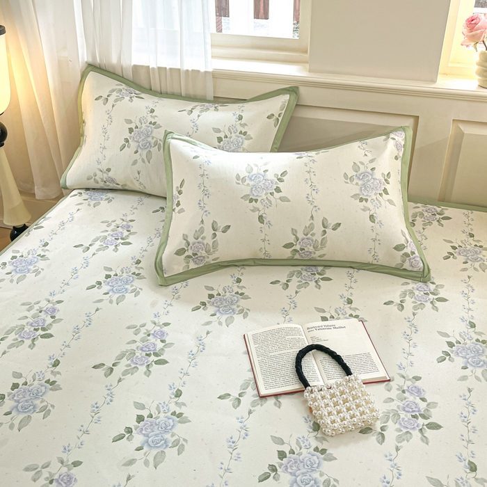 91家纺网 家纺一手货源 找家纺 绒艺席业 2025新款600D冰丝印花数码印花冰藤席赫本风系列 蔓野