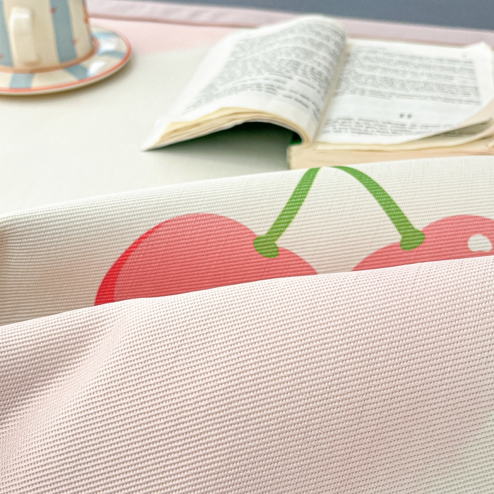 91家纺网 家纺一手货源 找家纺 绒艺席业 2025新款600D冰丝印花数码印花冰藤席卡通小清新系列 两颗樱桃