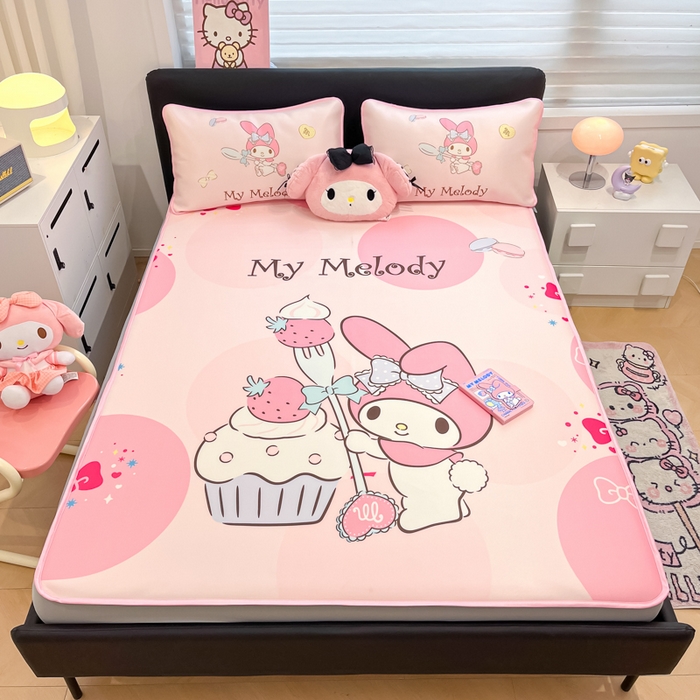 91家纺网 家纺一手货源 找家纺 暮思家居 2025新款正版授权A类大版数码印花三丽鸥可机洗1200D冰丝凉席可组合针织棉夏被四件套床笠款 床笠款-蛋糕美乐蒂