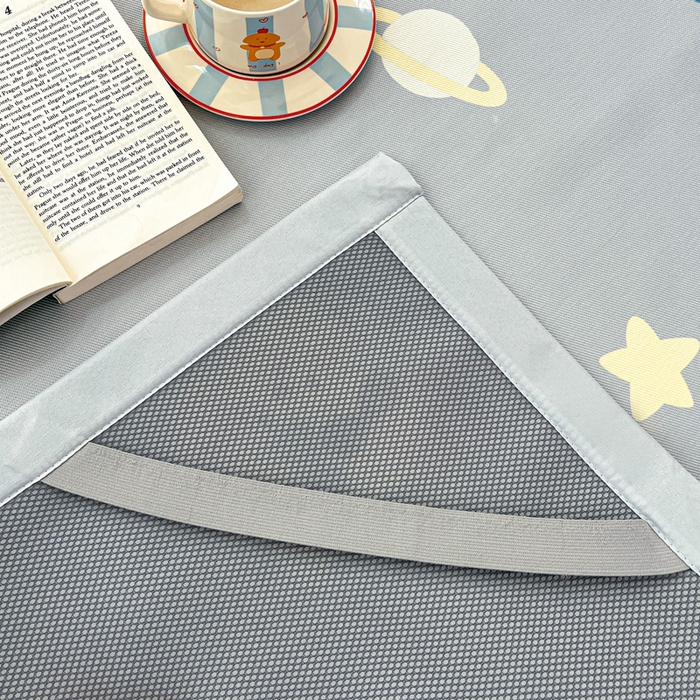 91家纺网 家纺一手货源 找家纺 绒艺席业 2025新款600D冰丝印花数码印花冰藤席卡通小清新系列 星空兔-灰