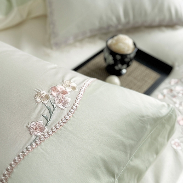 91家纺网 家纺一手货源 找家纺 优悦生活馆 2025新款全棉新疆长绒棉四件套-鸢尾花畔 控价 鸢尾花畔-夏至绿