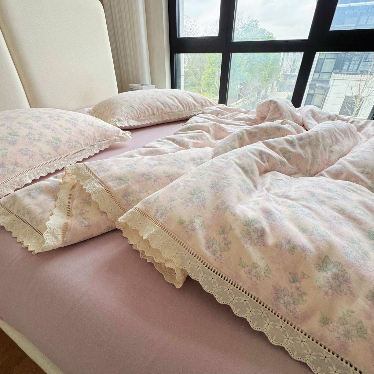 91家纺网 家纺一手货源 找家纺 8+8 （花型持续更新中）2025新款全棉双层纱镂空花边/皱皱花边四件套  妮卡