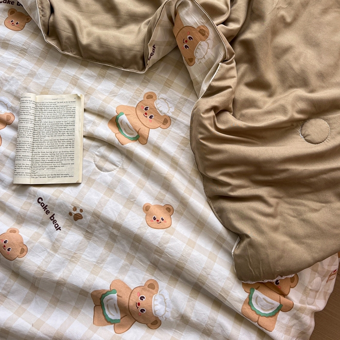 91家纺网 家纺一手货源 找家纺 妖妖家纺2025新款糯糯夏凉被四件套夏凉被空调被 厨师小熊