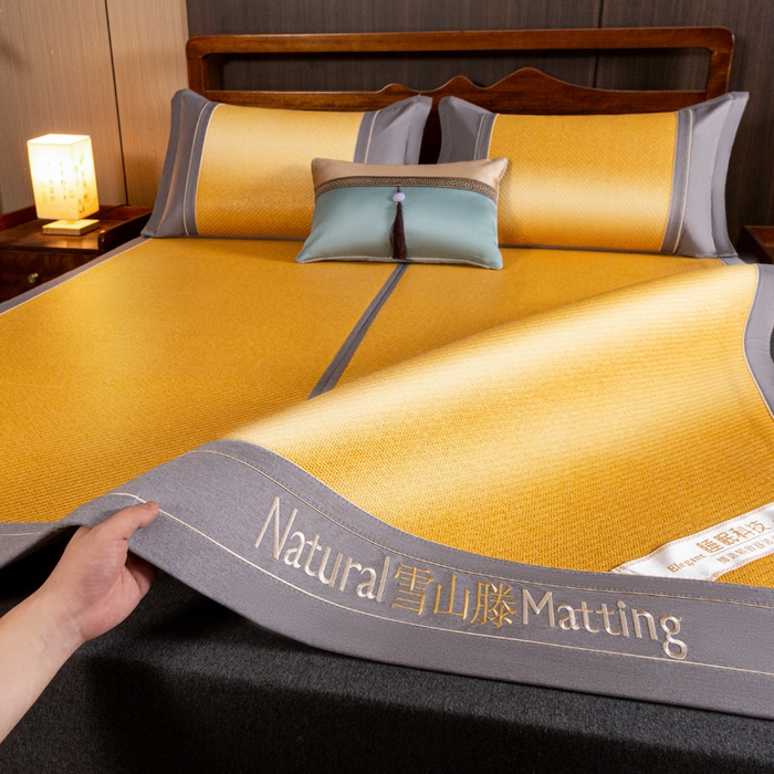 91家纺网 家纺一手货源 找家纺 卡罗兰 2025新款藤席凉席三件套床单床笠黄金藤系列 黄金藤小麦黄-床席