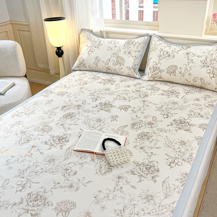 91家纺网 家纺一手货源 找家纺 绒艺席业 2025新款600D冰丝印花数码印花冰藤席赫本风系列 春风吹