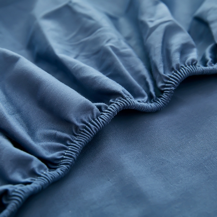 91家纺网 家纺一手货源 找家纺 艾橙家纺 2025新款正宗133x72喷气织造全棉纯棉纯色床笠三件套 牛仔蓝