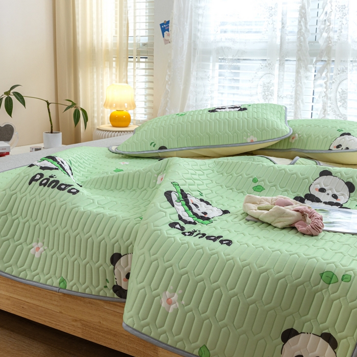 91家纺网 家纺一手货源 找家纺 默忆 2025新款凉感丝印花乳胶凉席 开心熊猫