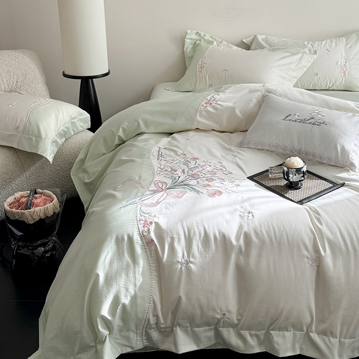 91家纺网 家纺一手货源 找家纺 优悦生活馆 2025新款全棉新疆长绒棉四件套-鸢尾花畔 控价 鸢尾花畔-夏至绿
