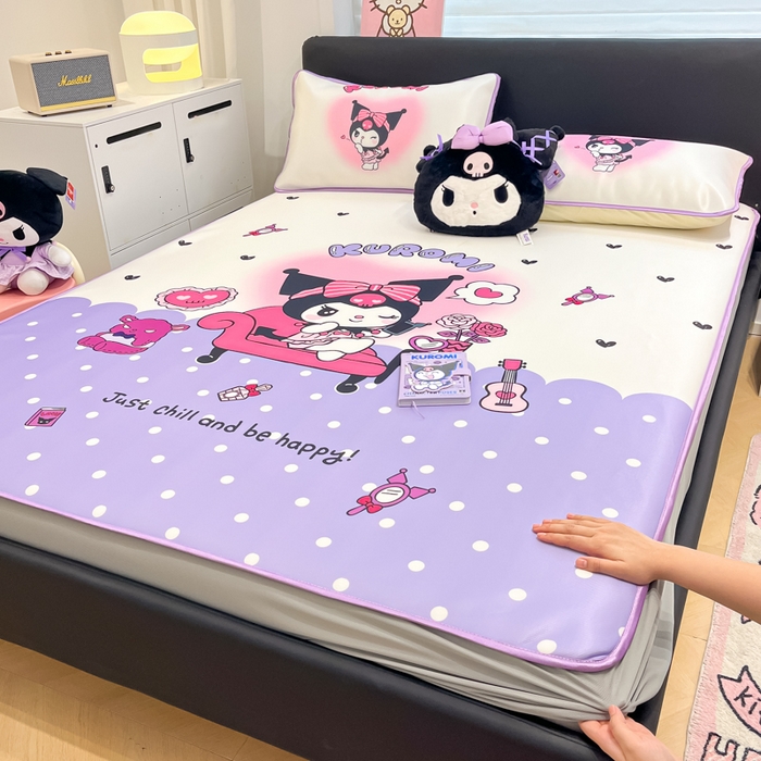 91家纺网 家纺一手货源 找家纺 暮思家居 2025新款正版授权A类大版数码印花三丽鸥可机洗1200D冰丝凉席可组合针织棉夏被四件套床笠款 床笠款-美妆库洛米