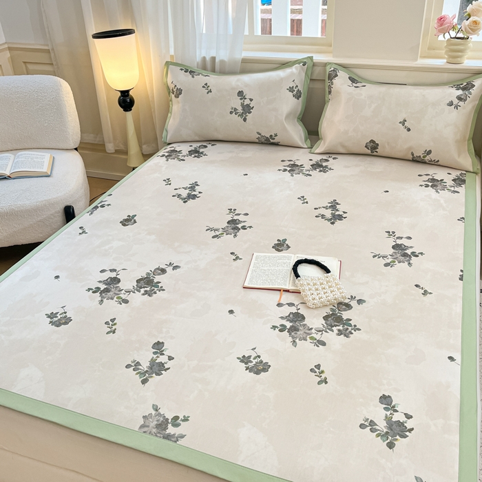 91家纺网 家纺一手货源 找家纺 绒艺席业 2025新款600D冰丝印花数码印花冰藤席赫本风系列 苑叶