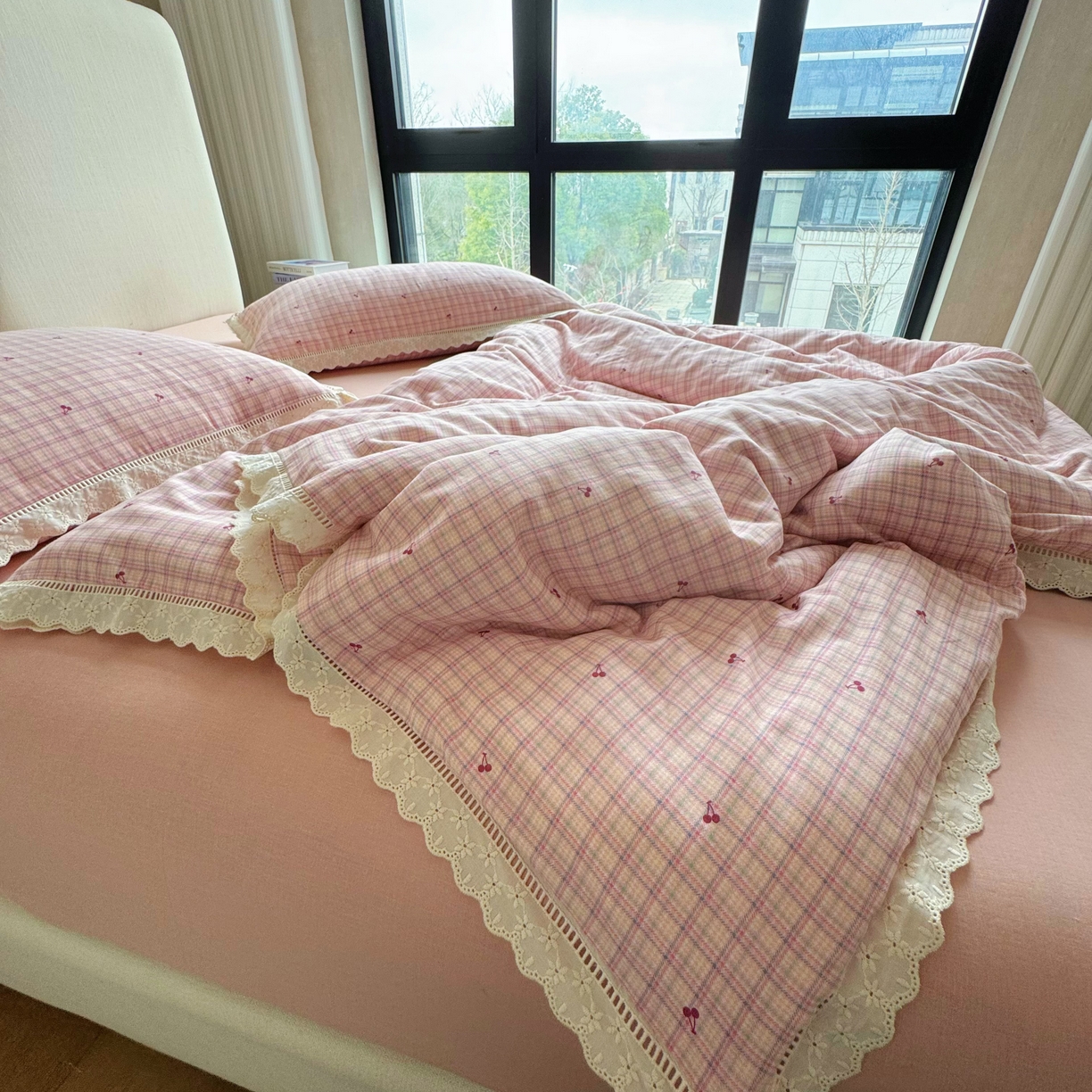 91家纺网 家纺一手货源 找家纺 8+8 （花型持续更新中）2025新款全棉双层纱镂空花边/皱皱花边四件套  初夏