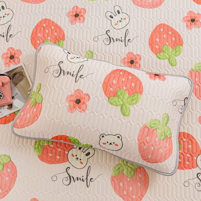 91家纺网 家纺一手货源 找家纺 默忆 2025新款凉感丝印花乳胶凉席 草莓兔