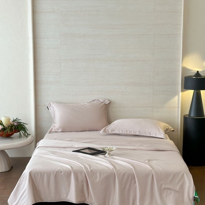 91家纺网 家纺一手货源 找家纺 茧羽世家 2025天丝纯色床笠夏被被子如丝系列 如丝 魅影粉