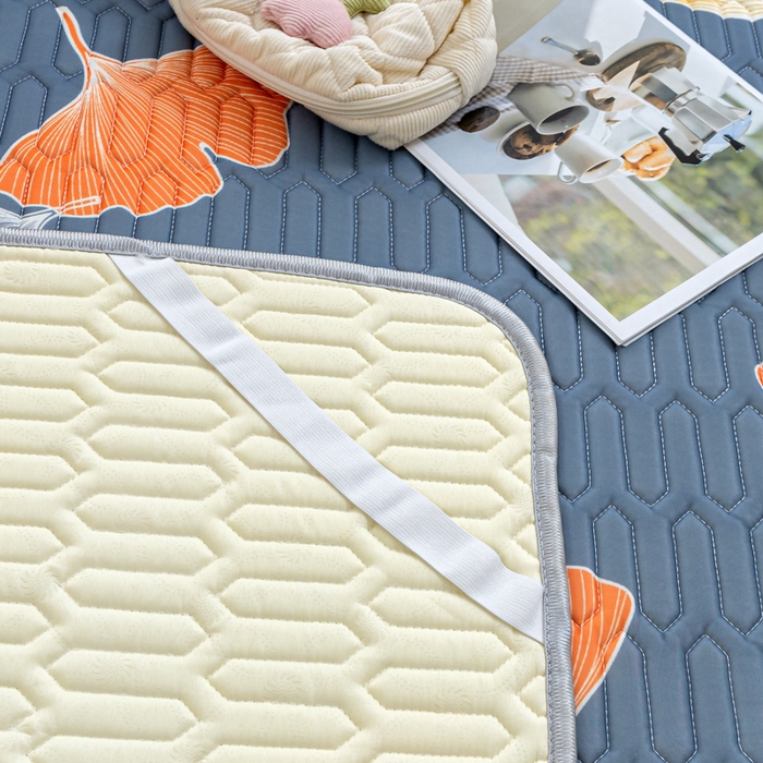 91家纺网 家纺一手货源 找家纺 默忆 2025新款凉感丝印花乳胶凉席 秋风落叶