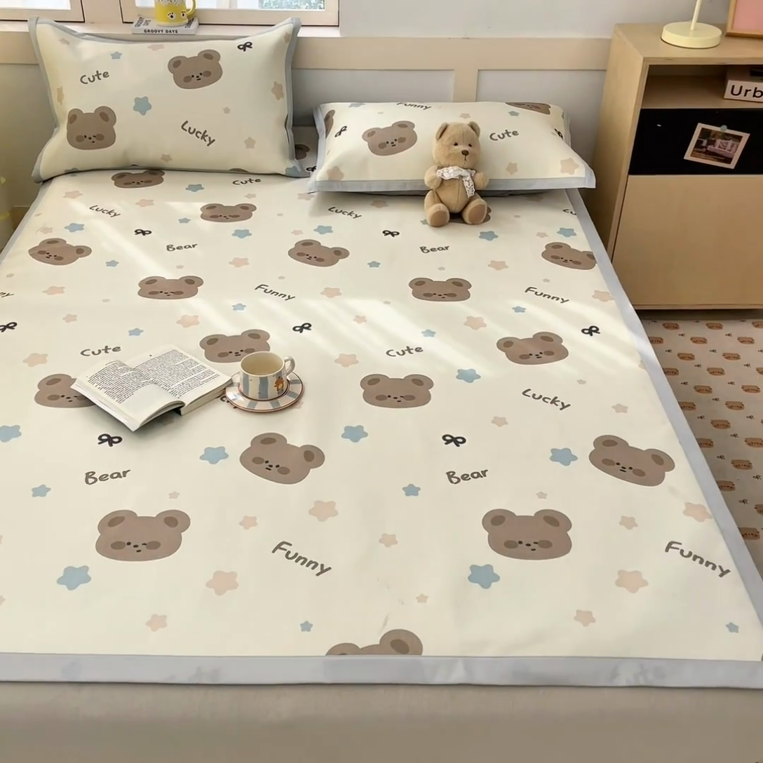 91家纺网 家纺一手货源 找家纺 绒艺席业 2025新款600D冰丝印花数码印花冰藤席卡通小清新系列 星星熊