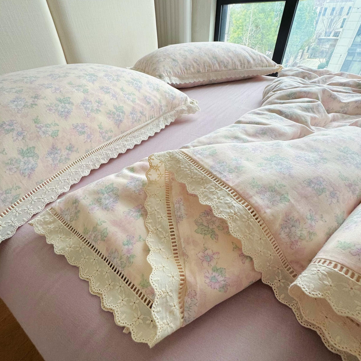 91家纺网 家纺一手货源 找家纺 8+8 （花型持续更新中）2025新款全棉双层纱镂空花边/皱皱花边四件套  妮卡