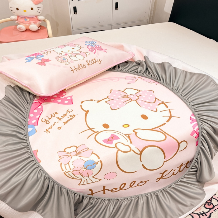 91家纺网 家纺一手货源 找家纺 暮思家居 2025新款正版授权A类大版数码印花三丽鸥可机洗1200D冰丝凉席可组合针织棉夏被四件套床笠款 床笠款-美美KT