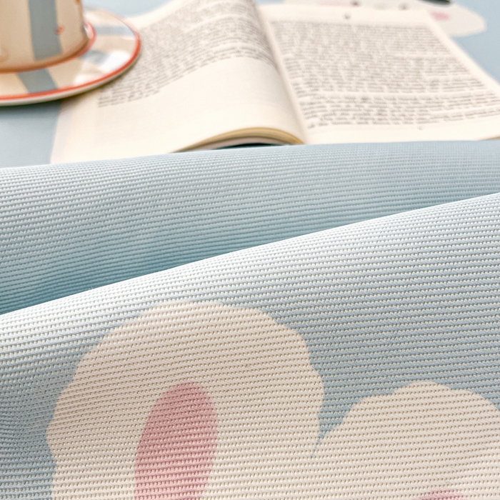 91家纺网 家纺一手货源 找家纺 绒艺席业 2025新款600D冰丝印花数码印花冰藤席卡通小清新系列 星空兔-兰