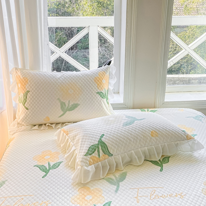 91家纺网 家纺一手货源 找家纺 康纳利2025新款A类冰豆豆床裙款凉席夏被四件套凉感丝空调被送买家秀 春之韵