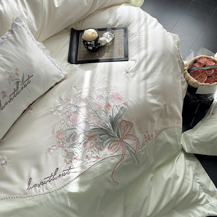 91家纺网 家纺一手货源 找家纺 优悦生活馆 2025新款全棉新疆长绒棉四件套-鸢尾花畔 控价 鸢尾花畔-夏至绿