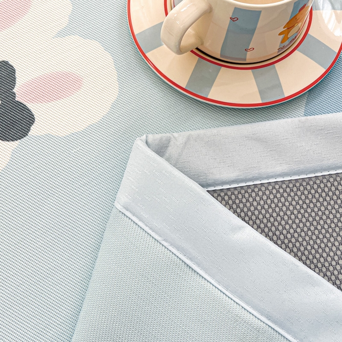 91家纺网 家纺一手货源 找家纺 绒艺席业 2025新款600D冰丝印花数码印花冰藤席卡通小清新系列 星空兔-兰