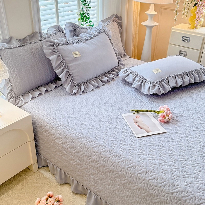 91家纺网 家纺一手货源 找家纺 花香四季家纺 2025新款泡芙小姐双层纱华夫格柔棉夹棉绗缝床盖单件三件四件套 泡芙小姐-灰