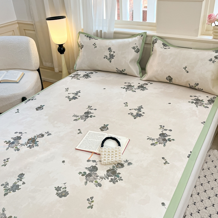 91家纺网 家纺一手货源 找家纺 绒艺席业 2025新款600D冰丝印花数码印花冰藤席赫本风系列 苑叶