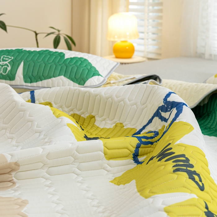 91家纺网 家纺一手货源 找家纺 默忆 2025新款凉感丝印花乳胶凉席 酷酷熊