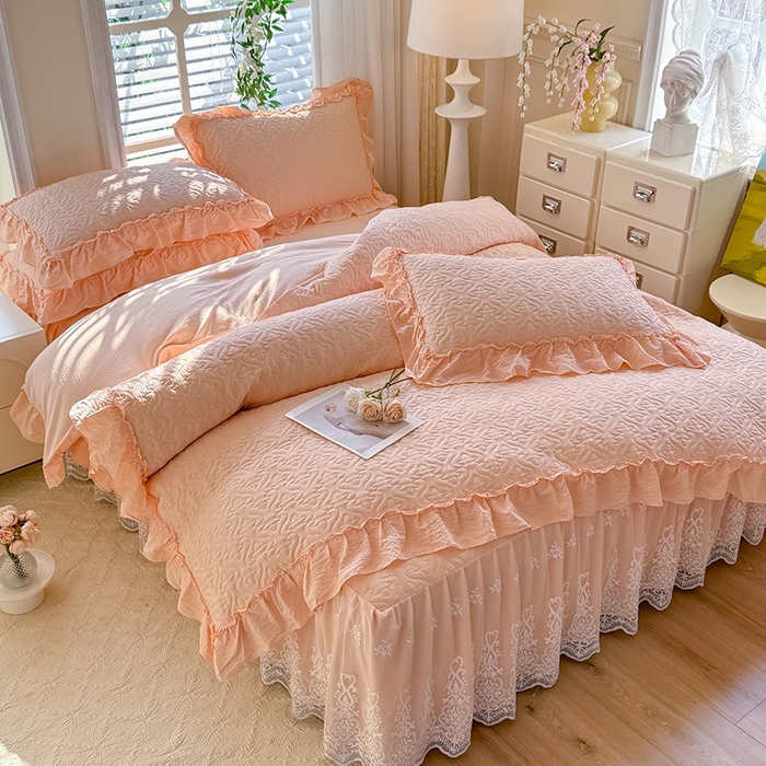 91家纺网 家纺一手货源 找家纺 （总）花香四季家纺 2025新款夹棉绗缝床裙单件三件套法式四件套套件蕾丝公主风